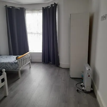Rayan'S Lodge Stratford Londen Buitenkant foto