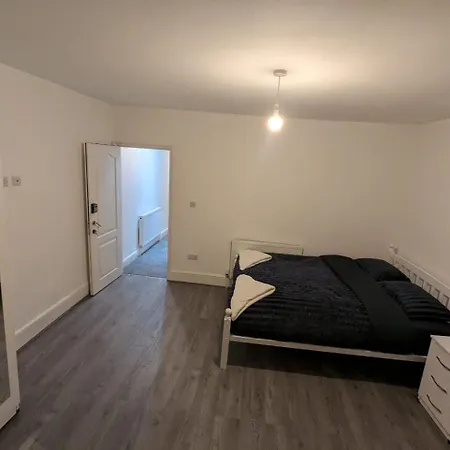 Rayan'S Lodge Stratford Londen Buitenkant foto