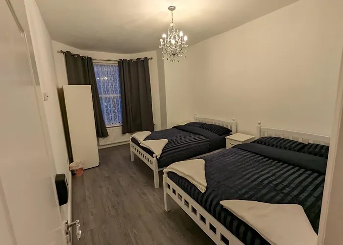 Rayan\'S Lodge Stratford